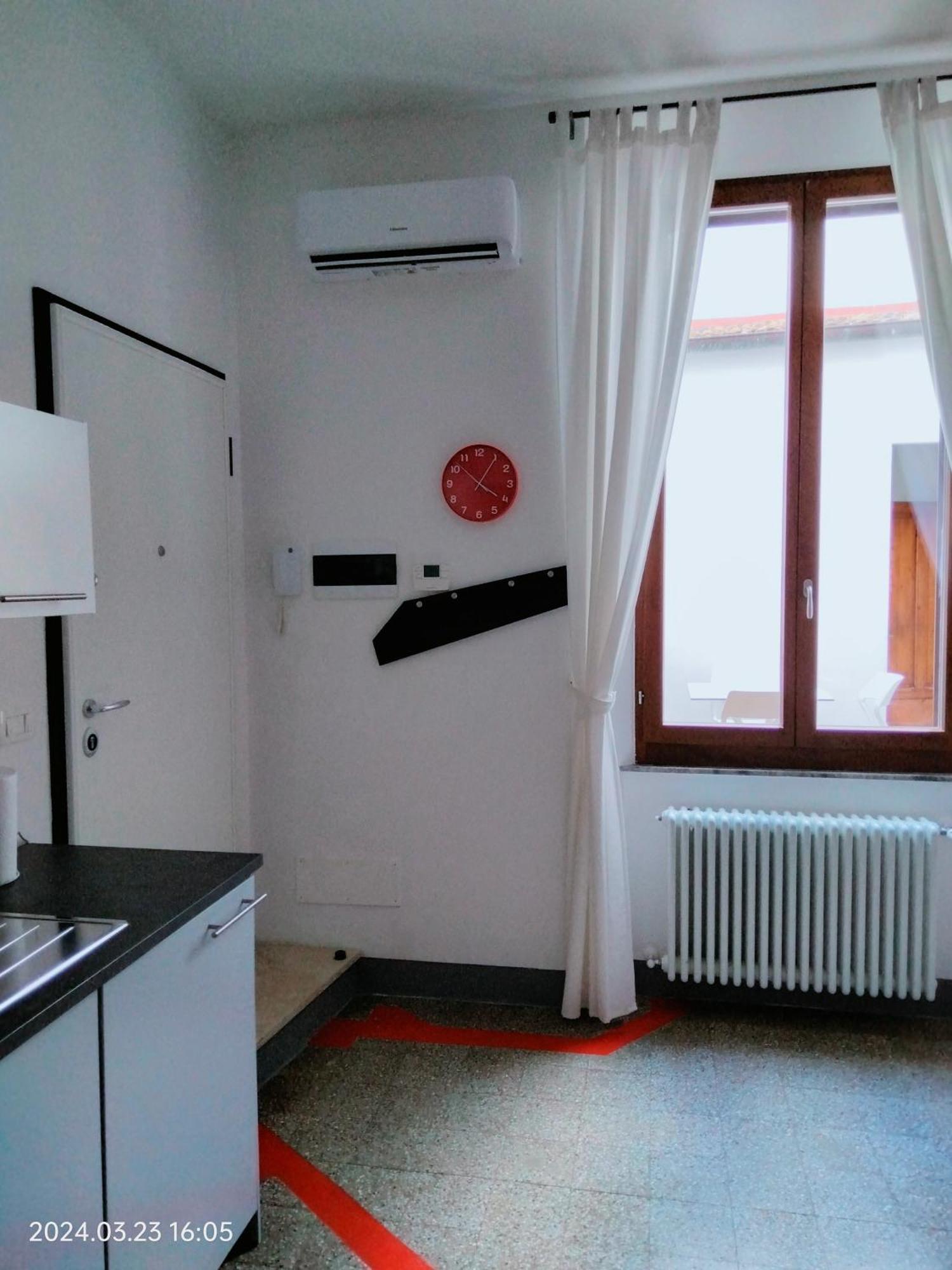 Appartement Piazza Arnolfo 1932 à Colle Val D'Elsa Extérieur photo