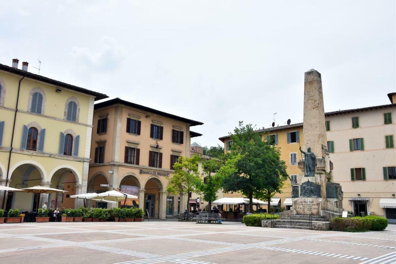 Appartement Piazza Arnolfo 1932 à Colle Val D'Elsa Extérieur photo